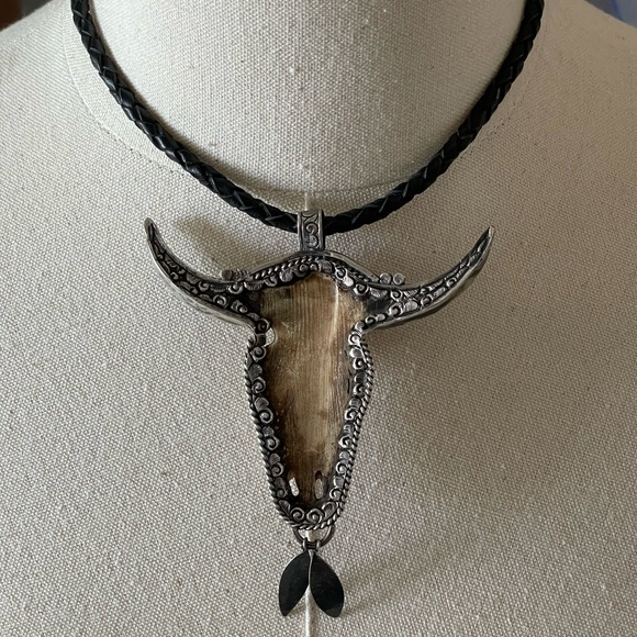 Tibetan Turquoise and Carved Bone Cow Skull Pendant Leather Cord Necklace - Picture 4 of 6